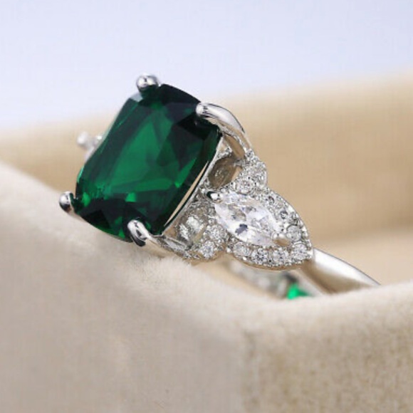 New Gorgeous Emerald Cut 925 Sterling Silver Ring Size 6-10 - Picture 3 of 4